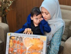 Kisah Menyentuh: Pertemuan Penuh Haru Vino dan Bunda EL, Bukti Kekuatan Doa dan Kepedulian