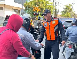 Petugas Pengamanan KAI Daop 3 Cirebon Siaga 24 Jam Sepanjang Perjalanan Kereta Api