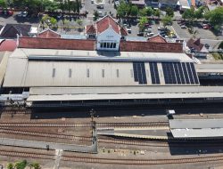 KAI Daop 3 Cirebon Dorong Efisiensi Energi Lewat Pemanfaatan Solar Panel di 3 Stasiun