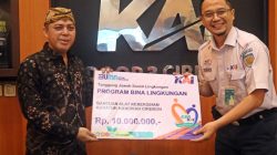 Bakti untuk Negeri, KAI Daop 3 Cirebon Salurkan Bantuan TJSL Senilai Rp 105,61 Juta