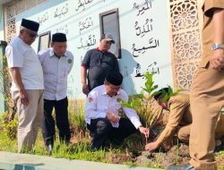 Sambut HUT ke-81 RI, Kemenag Kuningan Sukseskan Gerakan Bersih-Bersih Masjid Serentak