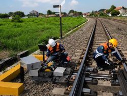 KAI Daop 3 Cirebon Terus Perkuat Keselamatan Perjalanan Kereta Api Melalui Keandalan Persinyalan dan Telekomunikasi