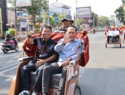 200 Becak Listrik Bantuan Presiden Diserahkan kepada Pengemudi Becak di Kota Cirebon