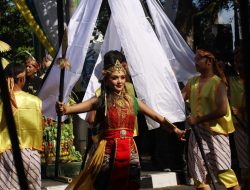 Lima Kademangan Tampilkan Kekayaan Budaya, Bupati Dian: Merawat Tradisi Sama Halnya Merawat Masa Depan