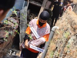 Takut Diketahui Hamil di Luar Nikah, Ibu Kandung Bunuh dan Buang Bayi, Polres Kuningan Gelar Rekonstruksi