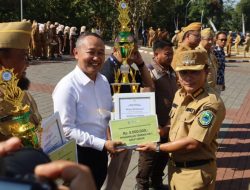 300 Mahasiswa Beraksi, Tema Refleksi Realita Bawa Uniku Jadi Juara Karnaval