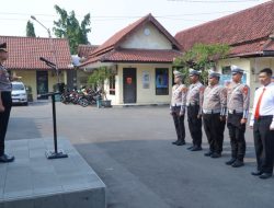 Polres Cirebon Kota Berikan Penghargaan Kepada Personel Berprestasi