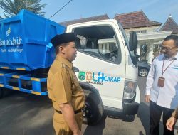DLH Majalengka Terima Bantuan Mobil Pengangkut Sampah dari CSR Bank BJB